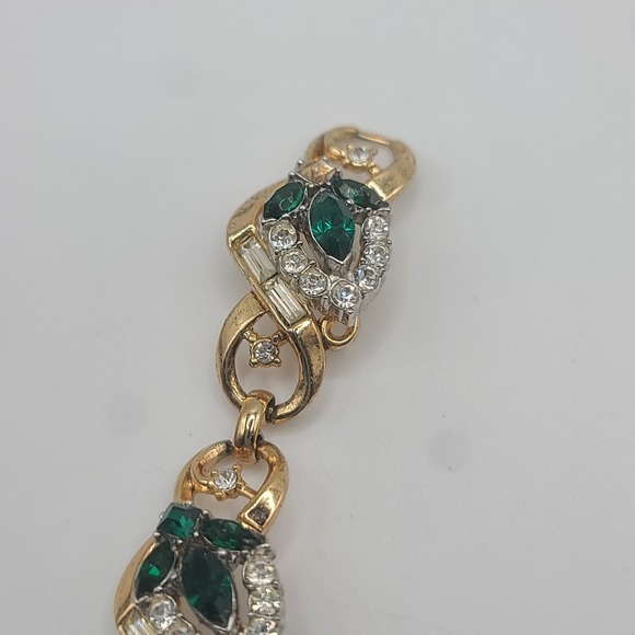 Vintage Trifari Bracelet Rhinestone Green Gold Tone READ‎ 7" - Picture 15 of 16